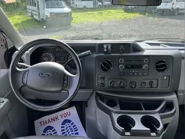 2015 Ford E-350 Shuttle Bus