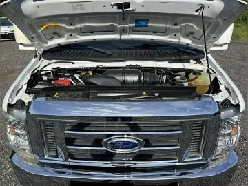 2015 Ford E-350 Shuttle Bus