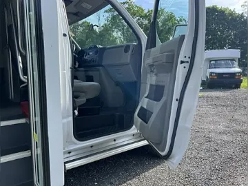2015 Ford E-350 Shuttle Bus