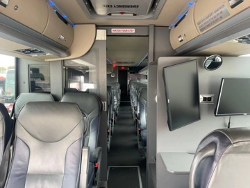 Picture of 2018 Van Hool Cx35 Coach Bus