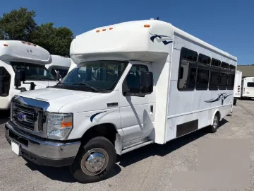 Picture of 2016 Ford E450 Shuttle Bus
