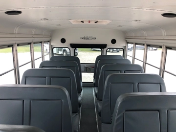 Picture of 2006 Chevrolet 3500 Shuttle Bus