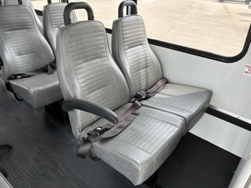 Picture of 2007 Ford E350 Shuttle Bus