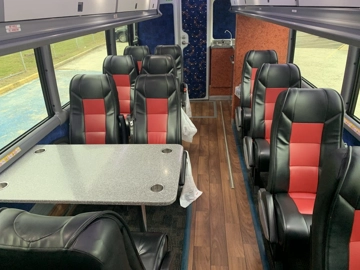 Picture of 2018 MCI J4500 Coach Bus