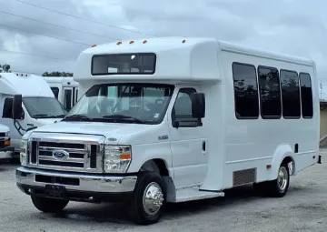 2018 Ford E-450 Glaval 12P ADA