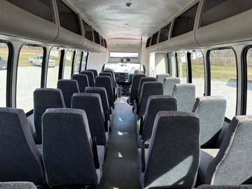 Picture of 2007 Chevrolet 5500 Turtle Top Shuttle Bus