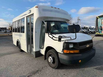 Picture of 2015 Chevrolet 4500 Shuttle Bus