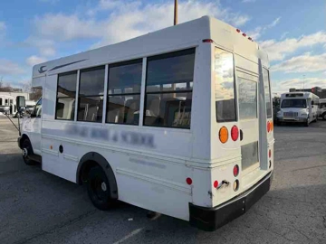 Picture of 2015 Chevrolet 4500 Shuttle Bus