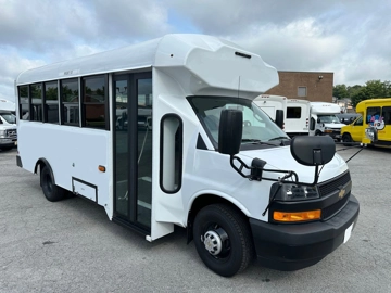 Picture of 2024 Chevrolet 3500 Arrow Shuttle Bus