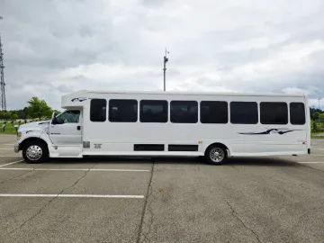 Picture of 2017 Ford F650 Mid Size Bus
