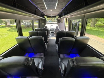 Picture of 2017 Ford E450 Shuttle Bus