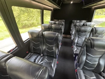 Picture of 2017 Ford E450 Shuttle Bus
