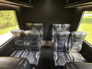 Picture of 2017 Ford E450 Shuttle Bus
