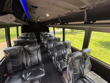 Picture of 2017 Ford E450 Shuttle Bus