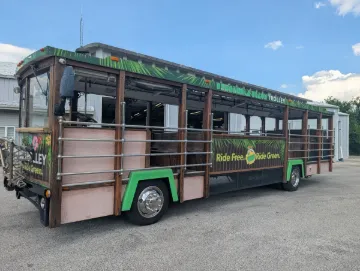 2016 Freightliner XBS 43P ADA Trolley
