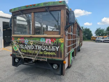 2016 Freightliner XBS 43P ADA Trolley