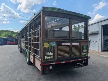 2016 Freightliner XBS 43P ADA Trolley