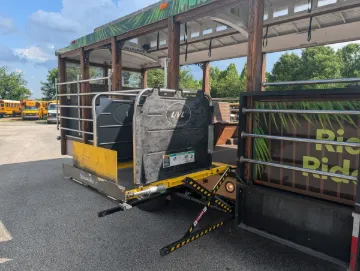 2016 Freightliner XBS 43P ADA Trolley