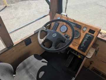 2016 Freightliner XBS 43P ADA Trolley
