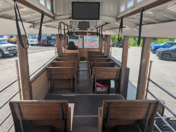 2016 Freightliner XBS 43P ADA Trolley