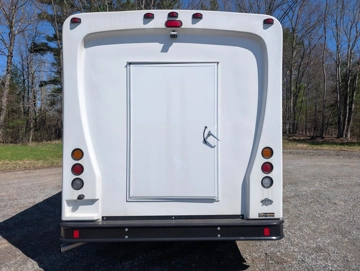 Picture of 2024 Chevrolet 4500 HLE 14P Lux