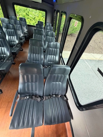 Picture of 2018 Ford E-Series Shuttle Bus