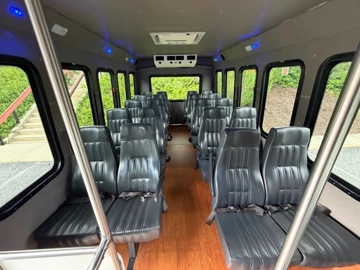 Picture of 2018 Ford E-450 Shuttle Bus