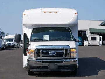 Picture of 2027 Ford Starcraft Mvp Shuttle Bus
