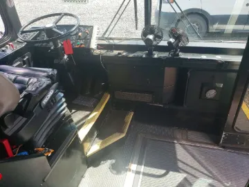 2006 Gillig Low Floor Shuttle Bus