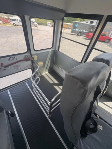 Picture of 2009 Chevrolet Collins Shuttle Bus