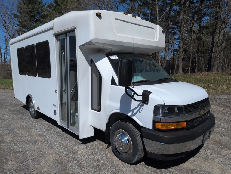Picture of 2024 Chevrolet Hle Cutaway Shuttle Bus
