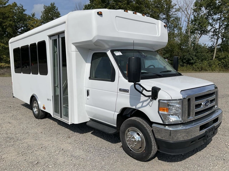 Picture of 2025 Ford E450 Shuttle Bus