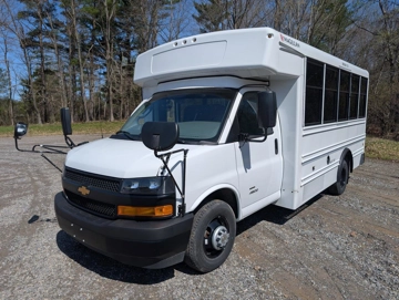 Picture of 2026 Chevrolet 4500 Magellan Cutaway Shuttle Bus