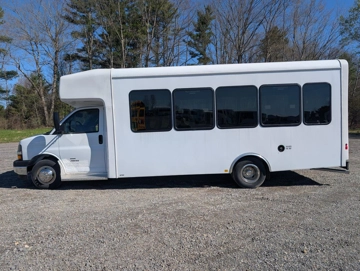 Picture of 2026 Chevrolet 4500 Shuttle Bus