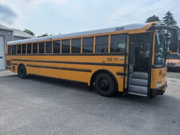 2015 Thomas HDX Flat Nose 90P A/C