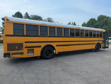 2015 Thomas HDX Flat Nose 90P A/C