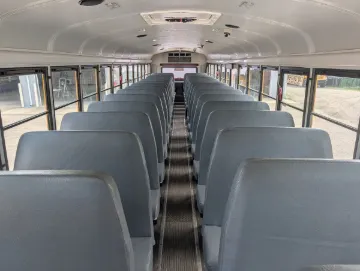 2015 Thomas HDX Flat Nose 90P A/C
