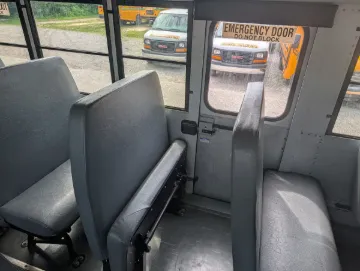 2015 Thomas HDX Flat Nose 90P A/C