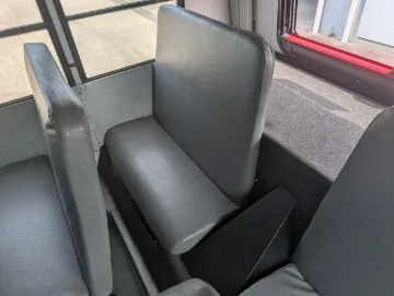 2015 Thomas HDX Flat Nose 90P A/C