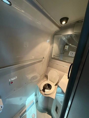 Picture of 2008 Prevost H3-45 Coach Bus