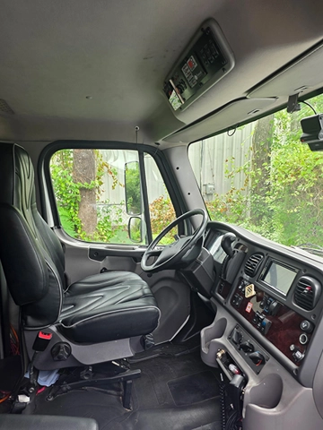 Picture of 2019 Freightliner M2 Executive Shuttle Bus