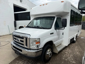 Picture of 2017 Ford E350 Shuttle Bus