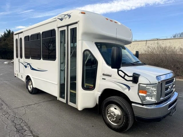 Picture of 2016 Ford E-350 Shuttle Bus
