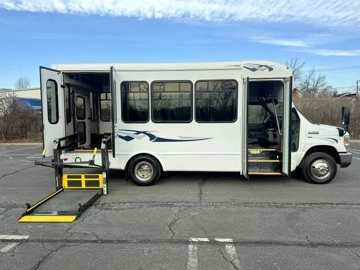 Picture of 2016 Ford E-350 Shuttle Bus