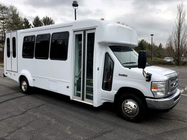 Picture of 2013 Ford E-450 ADA Shuttle Bus