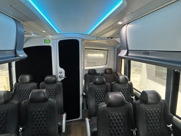 Picture of 2020 MCI J4500 Coach Bus