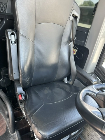 Picture of 2020 MCI J4500 Coach Bus
