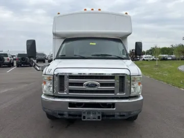Picture of 2011 Ford E-450 Shuttle Bus