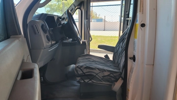 Picture of 2011 Ford E450 Shuttle Bus