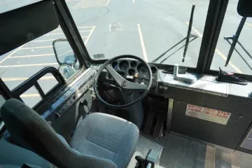 Picture of 1994 MCI MC-12 47P